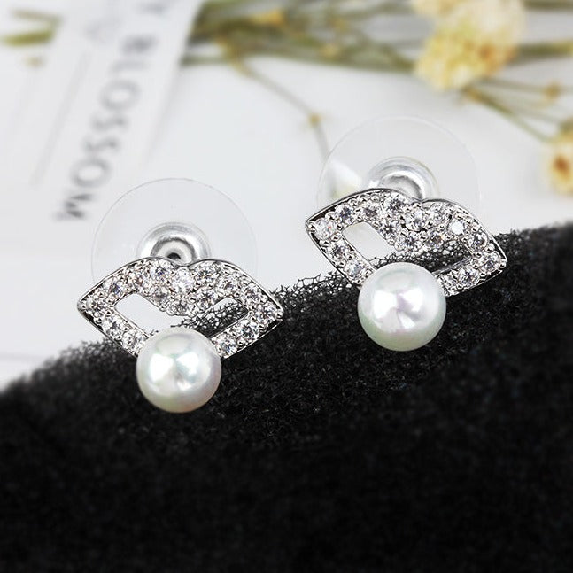Crystal Kiss Pearl Earrings