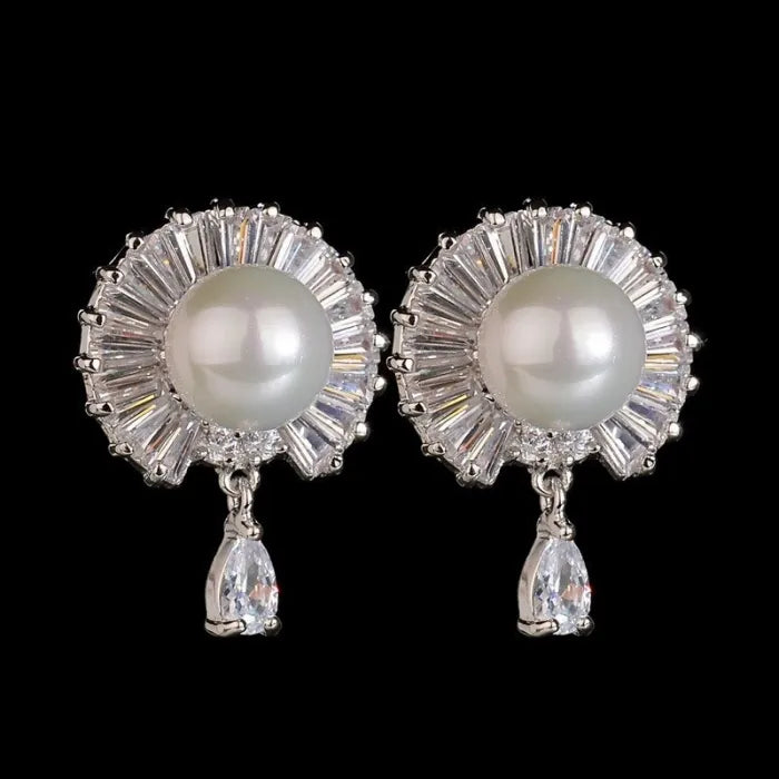 925 Sterling Silver Shell & Pearl Earrings