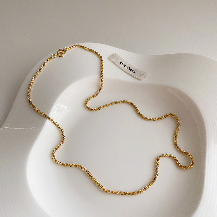 Mila Twist Gold chain necklace
