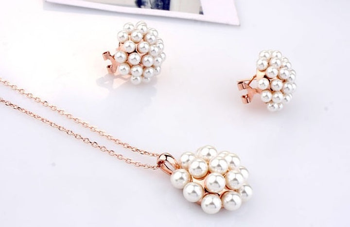 Necklace and earrings pearls set, gold 18 k plated