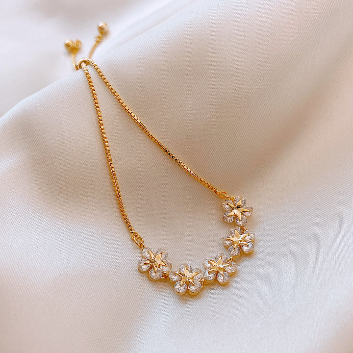 Charming flower crystal bracelet